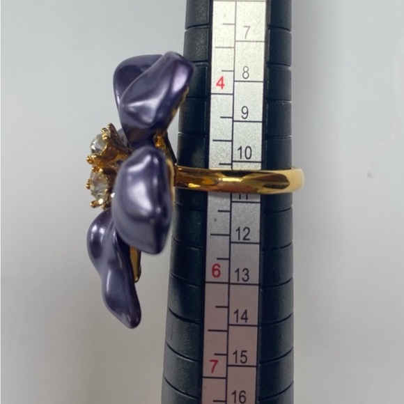 Vintage Kenneth Jay Lane (KJL) Simulated Pearl Ring, Swarovski crystals, Size 5 - Picture 6 of 6